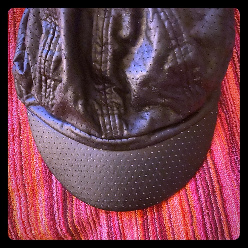 Ladies fashion black cap.